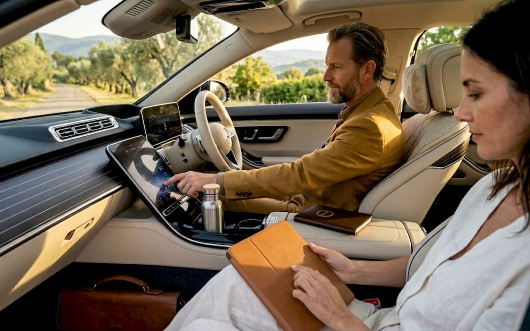 Why use sedans and vans for travel comfort in 2026