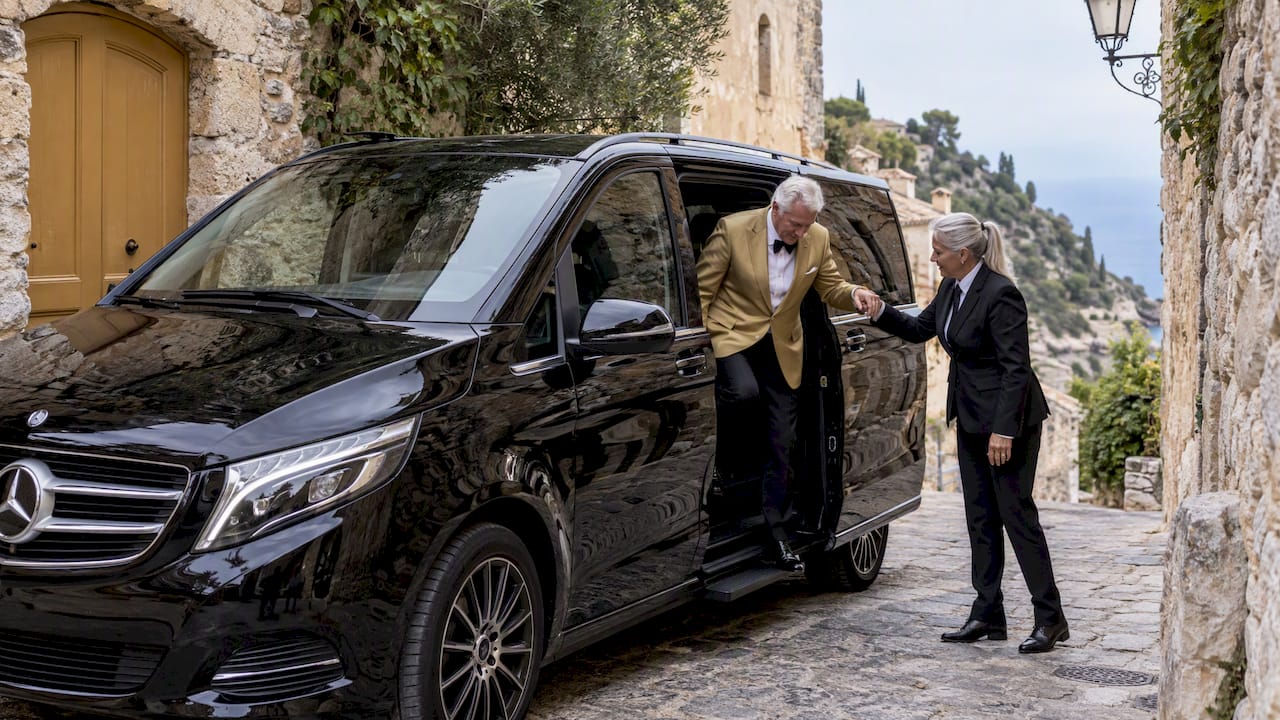 Mercedes-Benz Van 8 pax dropping wedding guests in Èze for French Riviera wedding transport access.