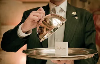 Cloche pour la service conciergerie en French Riviera