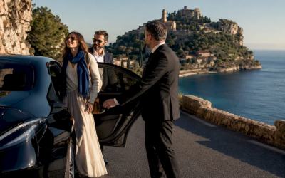 Mercedes sedan preparing for a private day trip from Nice to Èze and Monaco